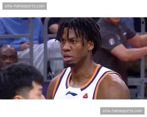 怀特塞德高位压迫制霸禁区 上海双杀广东暴露内线轮换危机